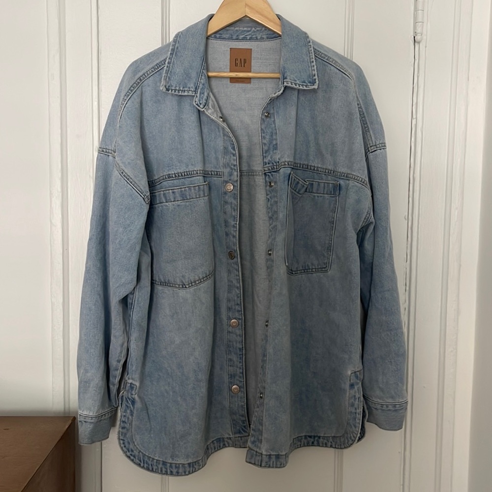 Gap shirt jacket